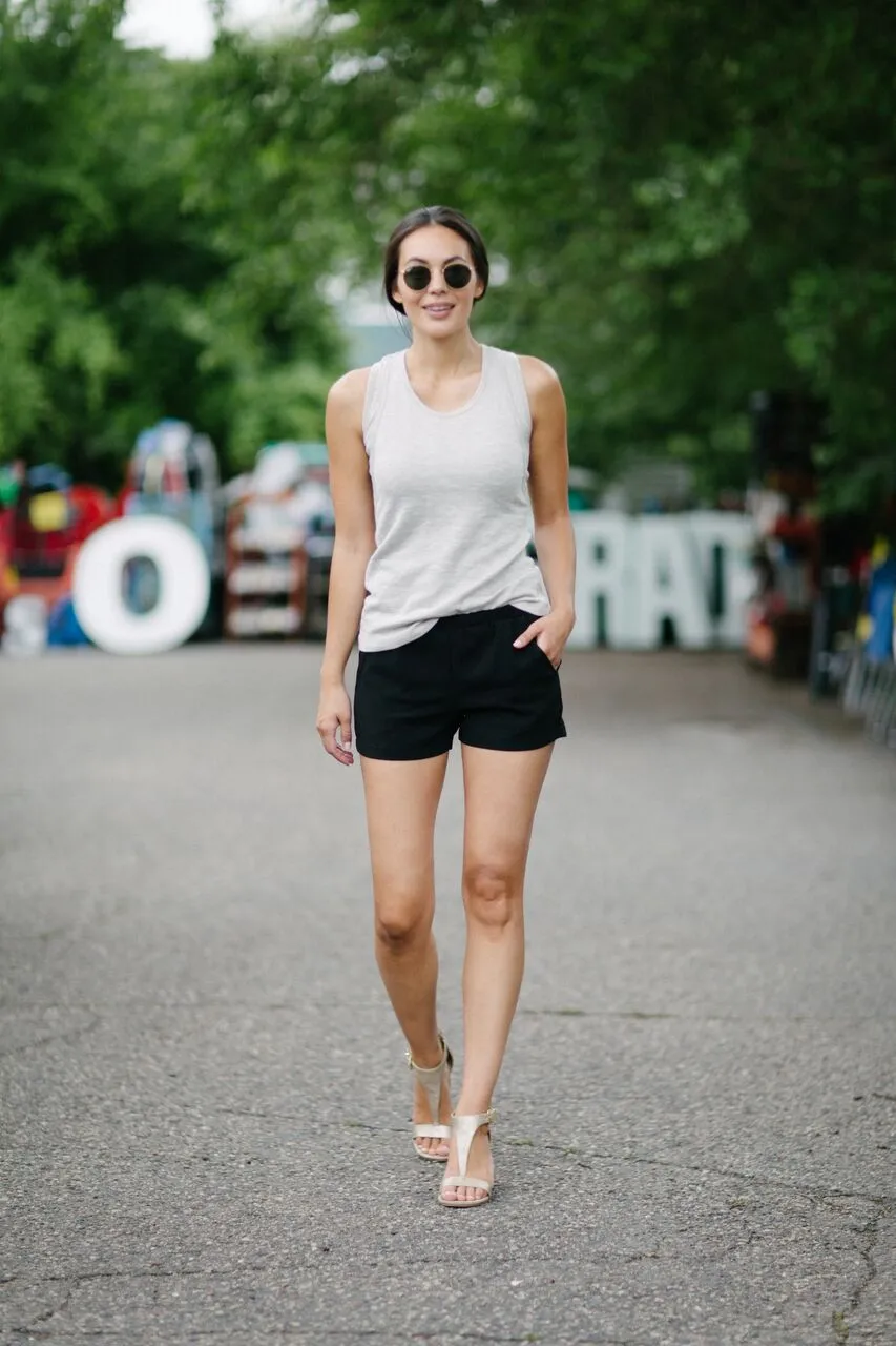Calhoun Shorts in Black