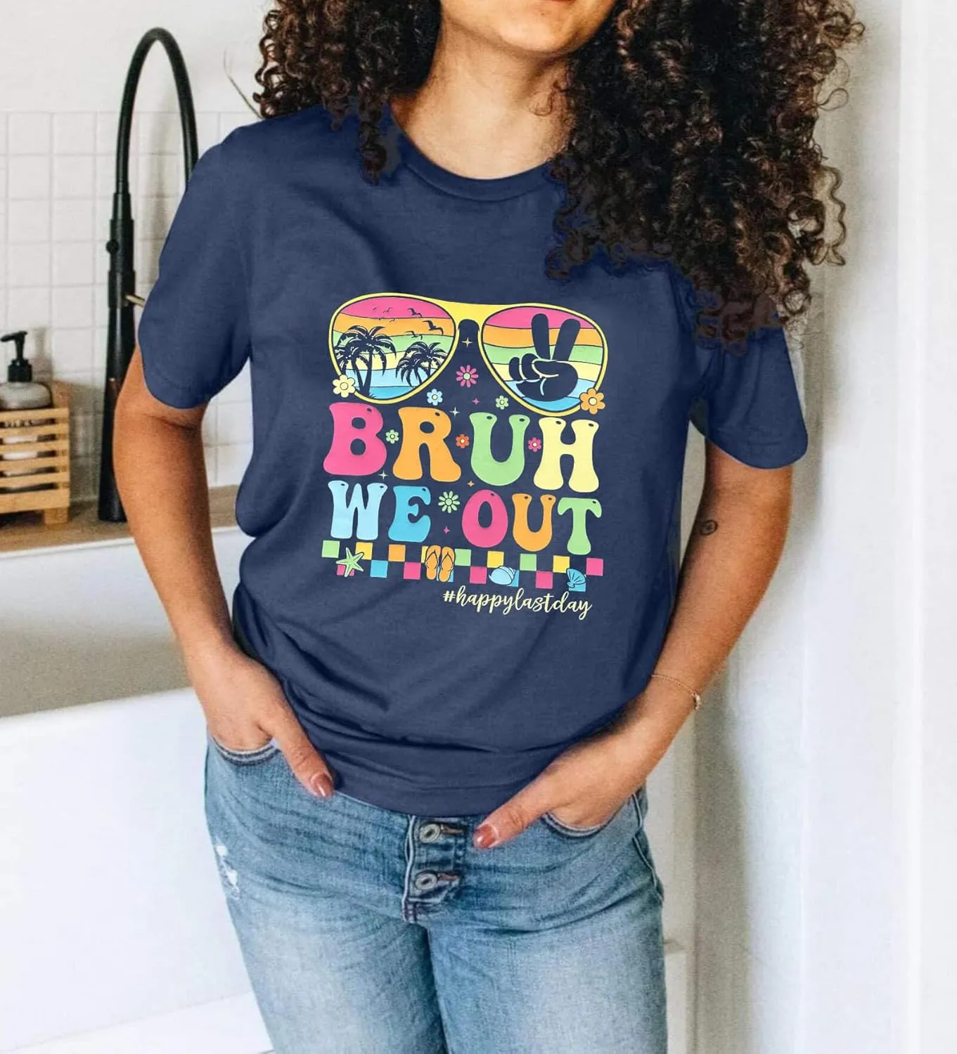 Last Day of School Teacher Shirt Womens Schools Out for Summer T-Shirt Happy Last Day Tee Tops